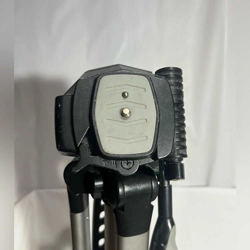AMBICO V-0552 61 Inch PHOTO VIDEO TRIPOD - leverage is broken